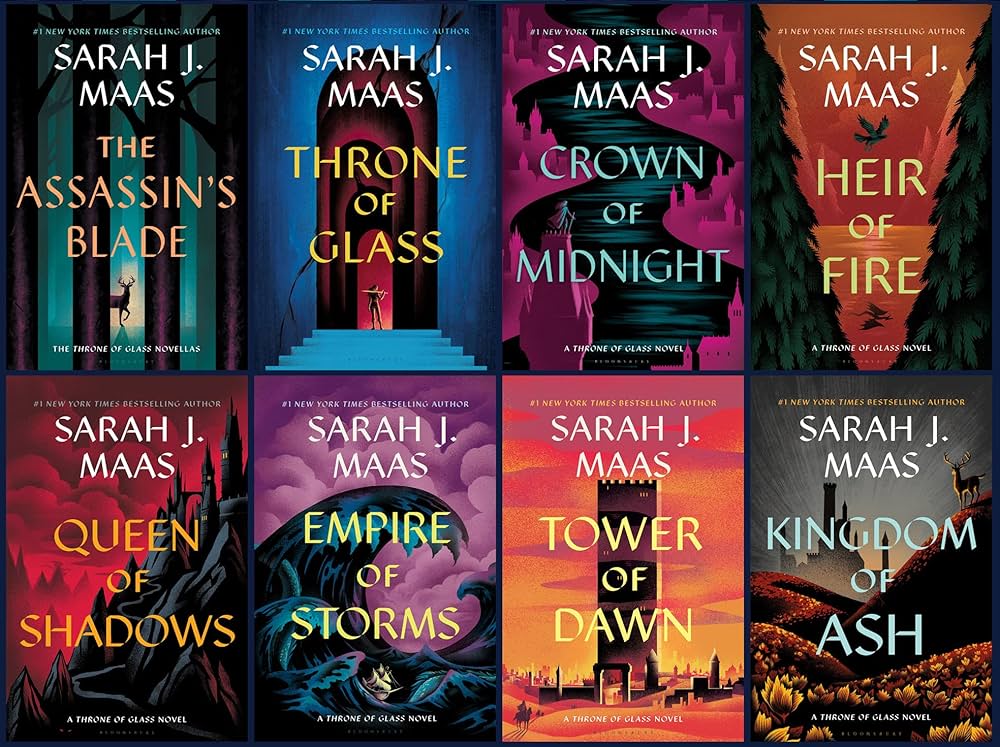 Throne of Glass Paperback Box Set Paperback by Sarah J. Maas ISBN 9781639733408